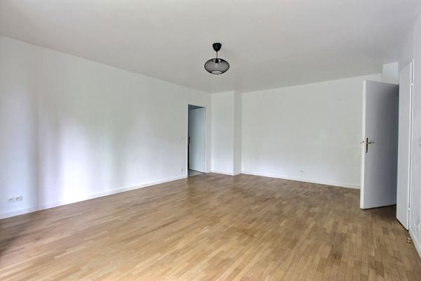 Appartement Asnieres Sur Seine 3 pièce(s) 72.2 m2 AVEC BALCON