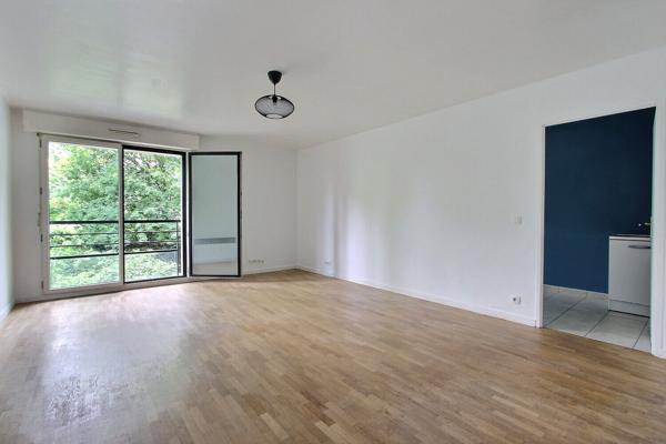 Appartement Asnieres Sur Seine 3 pièce(s) 72.2 m2 AVEC BALCON