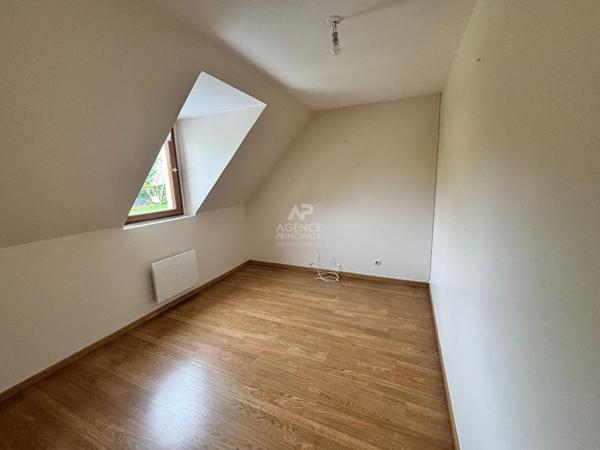 Maison Pontoise 6 pièce(s) 117 m2 €399 000 ** - Référence 11215
