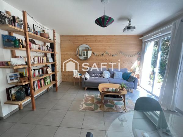 Talence 2 pièces situé dans une résidence récente avec terrasse, jardin et parking en sous sol