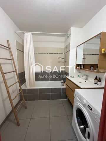 Talence 2 pièces situé dans une résidence récente avec terrasse, jardin et parking en sous sol