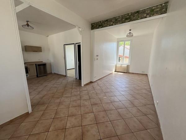 Maison à louer 650 € CC Désertines 2 p 45 m² DPE D