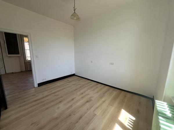 Maison à louer 650 € CC Désertines 2 p 45 m² DPE D