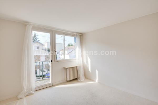 Sèvres Maison rénovée avec 5 chambres et un jardin