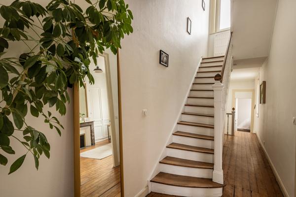 Maison 8 pièces - 200 m² Exclusivité efficity
