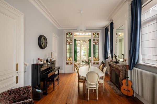 Maison 8 pièces - 200 m² Exclusivité efficity