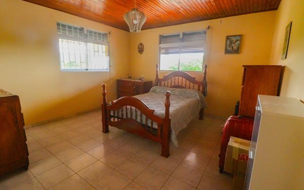 Maison à vendre    3 pièces •  Rivière-Pilote