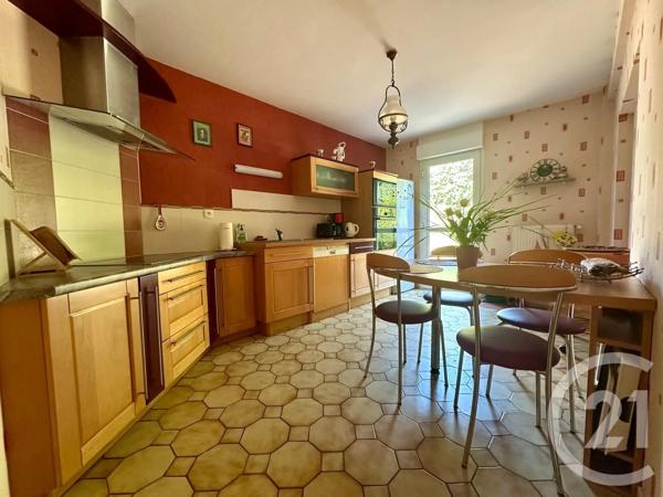 Maison à vendre  4 pièces - 101,02 m 2   FOUGERES  - 35