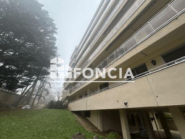 Location Appartement 3 pièces 75.1 m² - 24-26 RUE SOEUR BOUVIER Lyon 69005