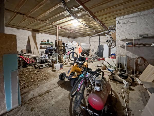 Maison
         8 pièces
        - 265 m²