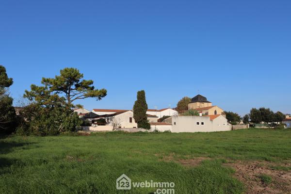 Terrain à bâtir 2757 m² à Saint-Vincent-sur-Jard 85520