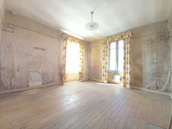 Maison bourgeoise à rénover à vendre au Loroux Bottereau - 10 pièces, 4 chambres