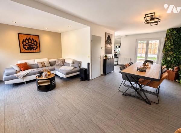 COUP DE COEUR - Maison T4 rénovée

Dans le quartier recherché de La FLOURIE, découvrez cette ...