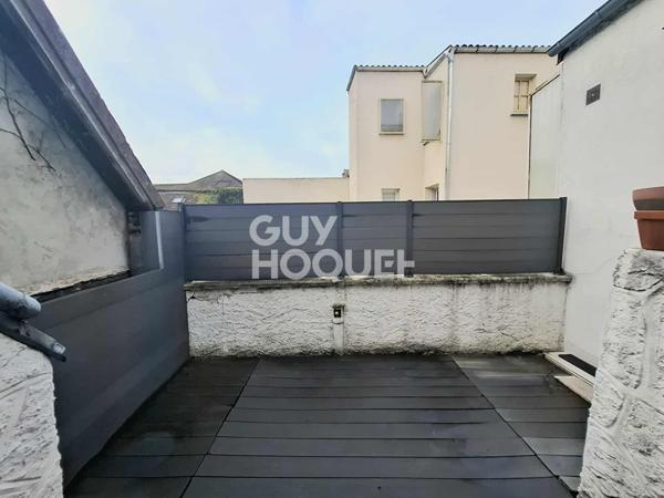DUPLEX EN CENTRE VILLE AVEC TERRASSE !!