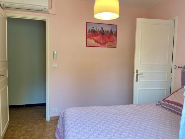 Dpt Vaucluse (84), à vendre ROUSSILLON Villa T5 + gîte T3 PISCINE