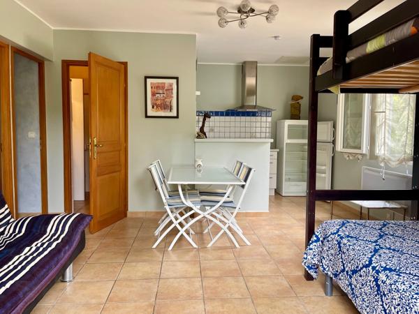 Dpt Vaucluse (84), à vendre ROUSSILLON Villa T5 + gîte T3 PISCINE