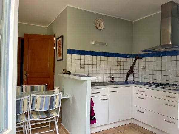 Dpt Vaucluse (84), à vendre ROUSSILLON Villa T5 + gîte T3 PISCINE