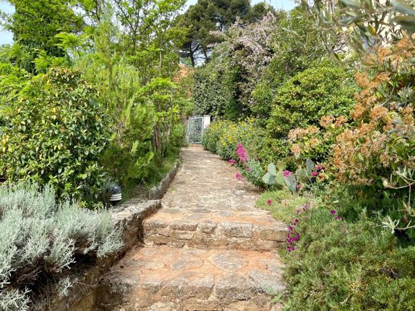 Dpt Vaucluse (84), à vendre ROUSSILLON Villa T5 + gîte T3 PISCINE