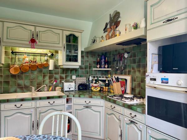 Dpt Vaucluse (84), à vendre ROUSSILLON Villa T5 + gîte T3 PISCINE