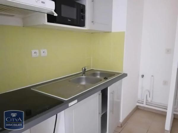 Appartement à louer 2 pièces 51m² Le Tampon (97430)