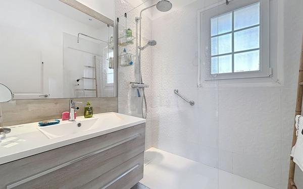 Appartement à vendre    3 pièces • 100 m2 Biarritz