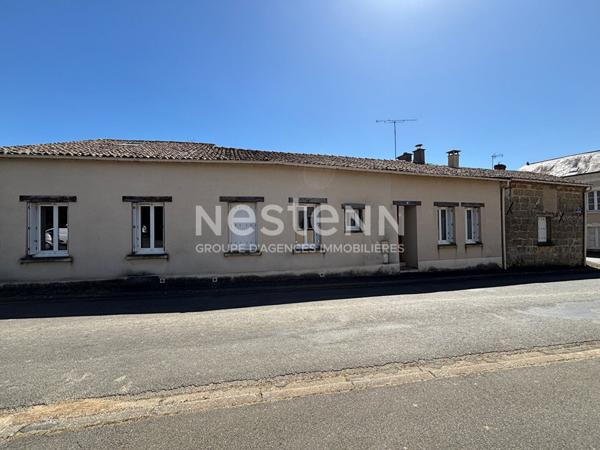 Charmante maison de bourg 4 chambres, jardin clos, garage et potentiel ? Passavant-sur-Layon (15 min Vihiers / Doué) D5897
