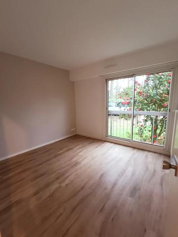 Location                                                      Appartement
                        
                     3 pièces                      86 m2                     à Nantes