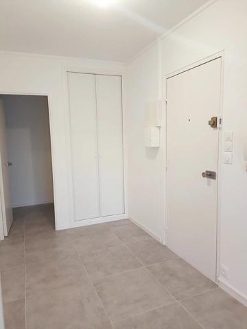 Location                                                      Appartement
                        
                     3 pièces                      86 m2                     à Nantes
