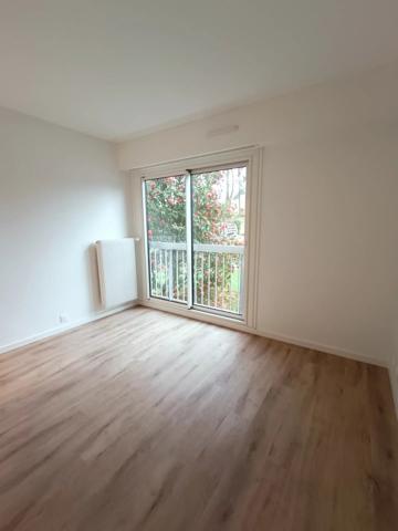 Location                                                      Appartement
                        
                     3 pièces                      86 m2                     à Nantes