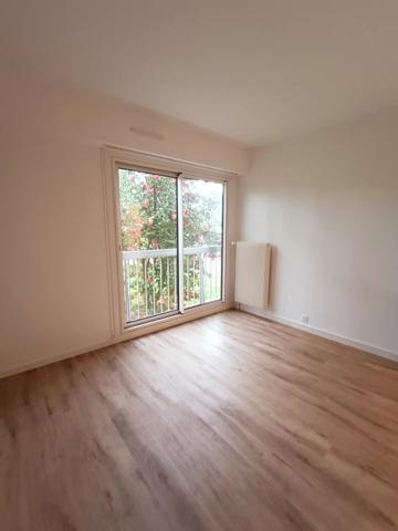 Location                                                      Appartement
                        
                     3 pièces                      86 m2                     à Nantes