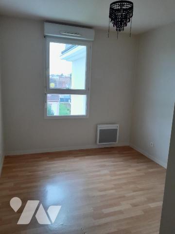 SAINT-JEAN-DE-LA-RUELLE -  DANS RESIDENCE - APPARTEMENT T2 (49,15 m²) - BALCON - PARKING EN SOUS-SOL