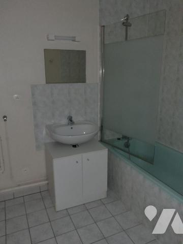 SAINT-JEAN-DE-LA-RUELLE -  DANS RESIDENCE - APPARTEMENT T2 (49,15 m²) - BALCON - PARKING EN SOUS-SOL