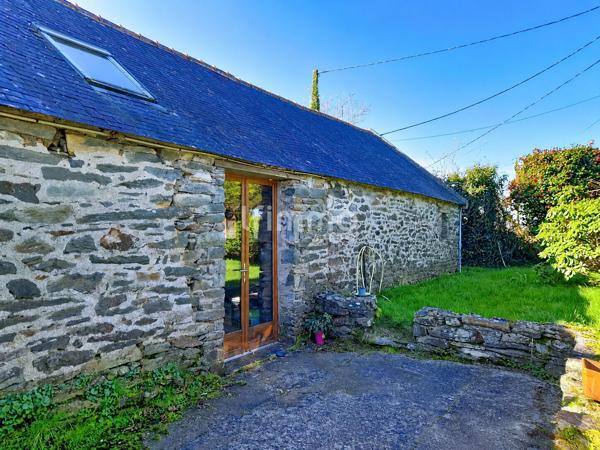 Longère en pierre, 3 pièces de 60 m² à Cast 29150