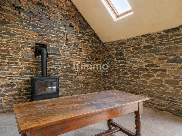 Longère en pierre, 3 pièces de 60 m² à Cast 29150