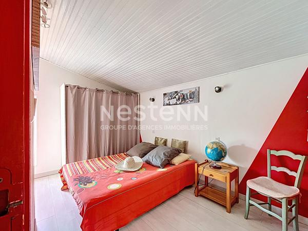 Maison en pierre rénovée à Fontenay-le-Comte - 5 pièces, 4 chambres, 160m² environ