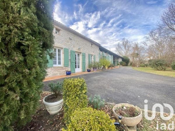 Longère 8 pièces de 230 m² à Moirax (47310)