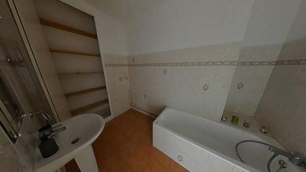 Appartement 2 pièces                                        - 42000 Saint-Étienne Réf : 12941