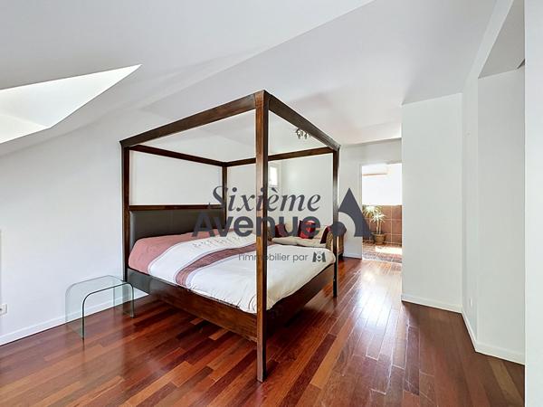 Maison 7 pièces 210.15 m2