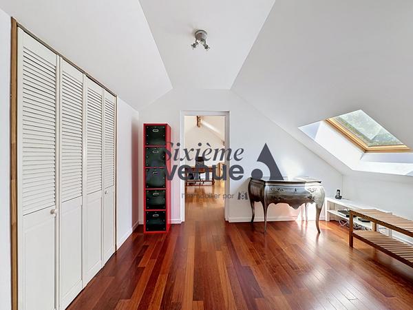 Maison 7 pièces 210.15 m2