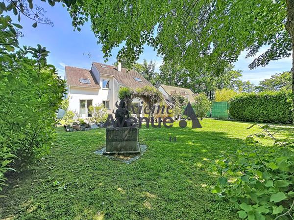 Maison 7 pièces 210.15 m2