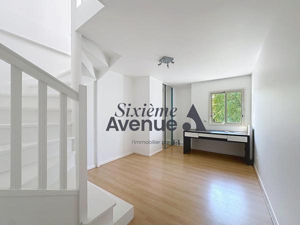 Maison 7 pièces 210.15 m2