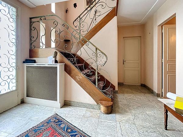 NANTES ,CHEZINE ,VASTE MAISON FAMILIALE EN IMPASSE,POSSIBILITE 2 LOGEMENTS INDEPENDANTS