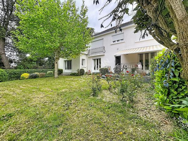 NANTES ,CHEZINE ,VASTE MAISON FAMILIALE EN IMPASSE,POSSIBILITE 2 LOGEMENTS INDEPENDANTS