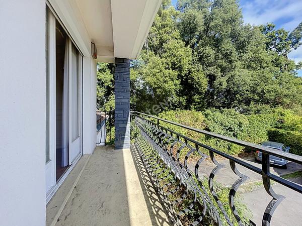 NANTES ,CHEZINE ,VASTE MAISON FAMILIALE EN IMPASSE,POSSIBILITE 2 LOGEMENTS INDEPENDANTS