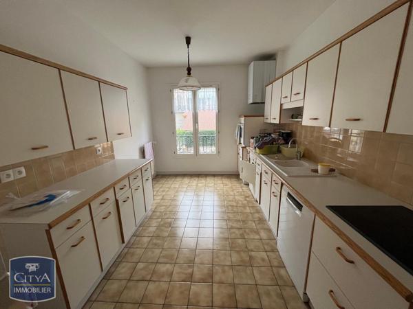 Appartement à louer 4 pièces 117.99m²