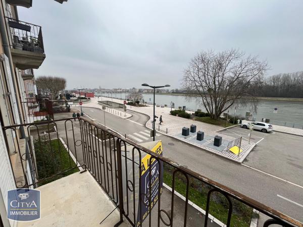 Appartement à louer 4 pièces 117.99m²