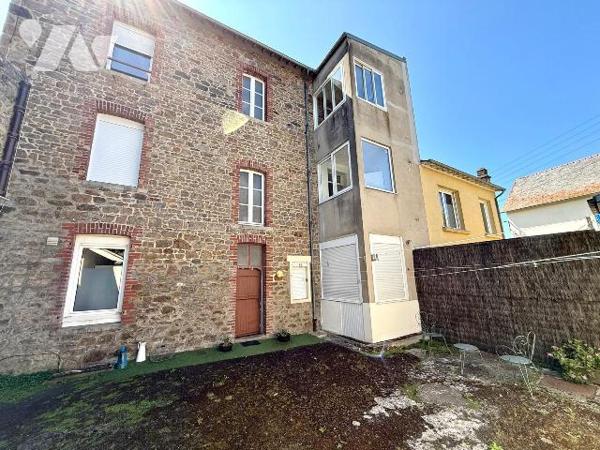 T2 à rénover / Hôpital : Appartement T2 de 32 m² situé à quelques pas de l'hôpital et proche du...