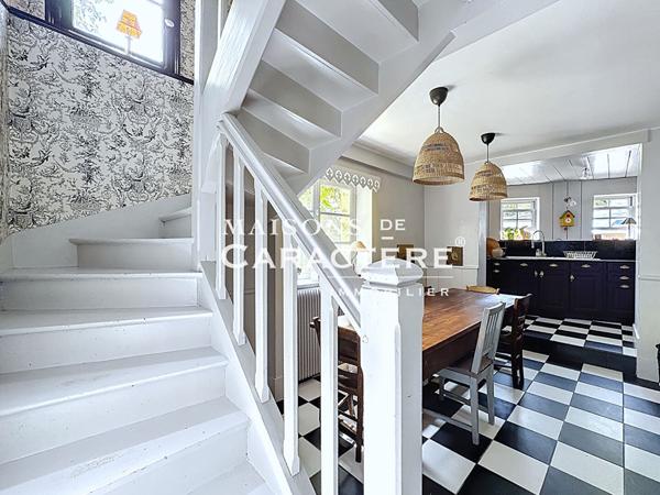 Maison de charme de 150 m² avec annexes à Thiverval