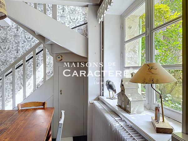 Maison de charme de 150 m² avec annexes à Thiverval