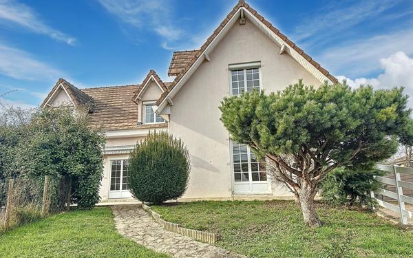 Maison à vendre    6 pièces •  Charnay-lès-Mâcon